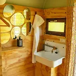 Krusmolle Glamping مكان تخييم