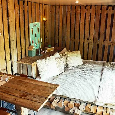 Krusmolle Glamping * オーベンロー