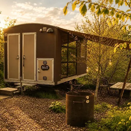 Krusmolle Glamping * أبينرا