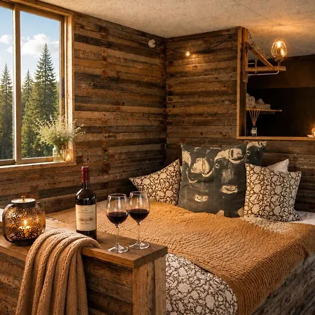 Krusmolle Glamping مكان تخييم